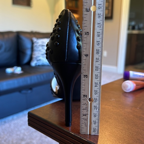 French Connection grommet metal studded heels sz 6.5 - Picture 5 of 5